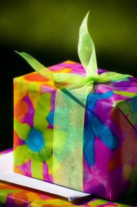 1076955_vibrant_gift